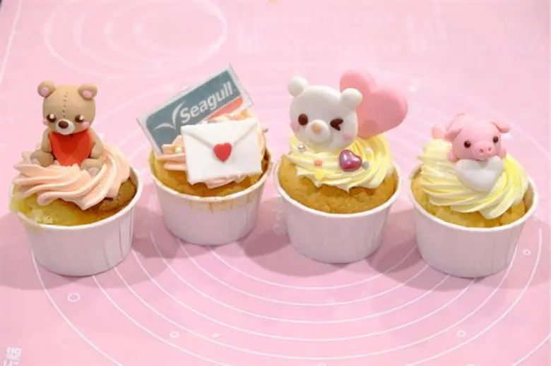 ซีกัล เปิดมุมมองความรักรูปแบบใหม่ ครั้งแรกกับคอร์สทำอาหารเพิ่มเสน่ห์ผู้หญิงยุคใหม่ ในกิจกรรม 'Miss Boss Bakes Love’ ภายใต้คอนเซ็ปต์ 'Be Quality Lifestyle Kitchenware’