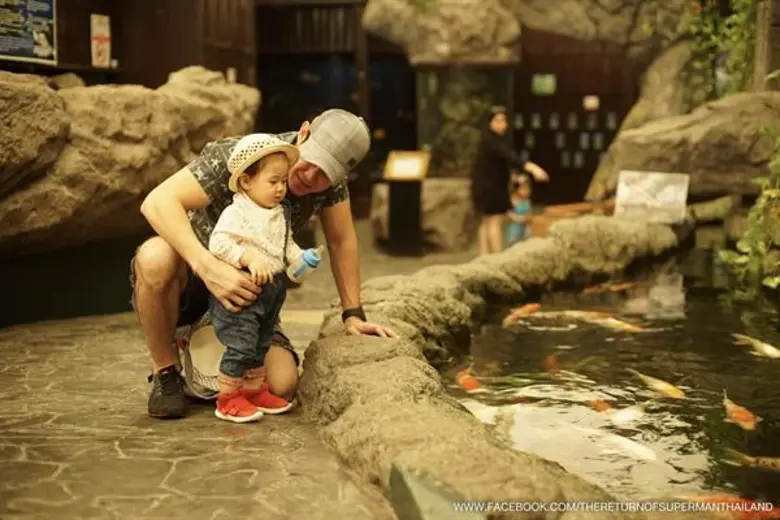 ข่าวซุบซิบ: น้องพลอยเจ เที่ยวอควาเรียมยักษ์กับป๊ะป๋า “จิม เจจินตัย” The Return of Superman Thailand 2