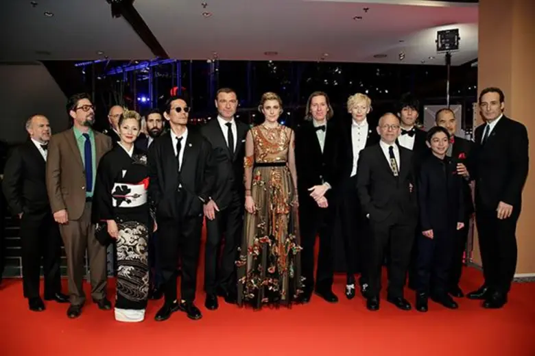 ผู้กำกับ เวส แอนเดอร์สัน นำทีมนักแสดงที่ให้เสียงพากย์ใน Isle of Dogs ร่วมงานเปิดตัวอย่างยิ่งใหญ่ ในเทศกาลภาพยนตร์นานาชาติเบอร์ลิน