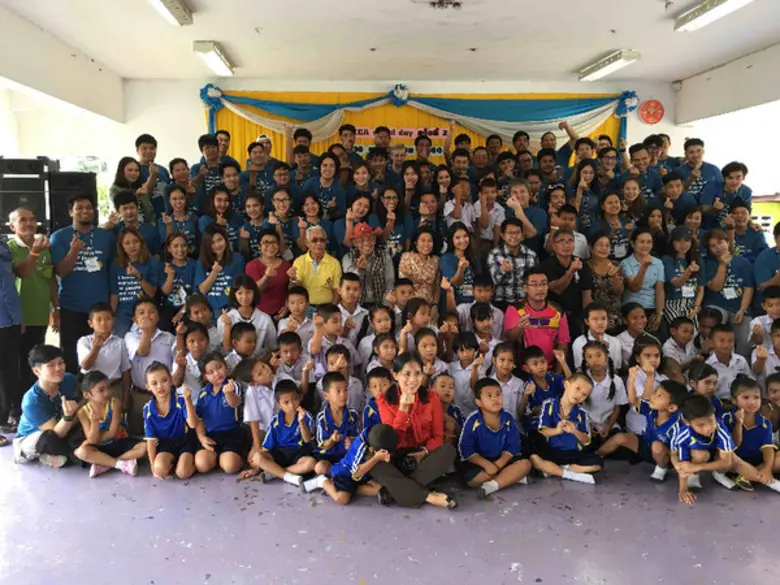 เพื่อการสรรสร้างชีวิตที่ดีกว่าให้กับคนทั่...