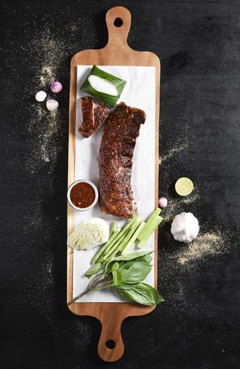 เมนู “บาร์บีคิวซี่โครงหมู” แสนอร่อย ณ โรงแรมเรเนซองส์ กรุงเทพฯ ราชประสงค์