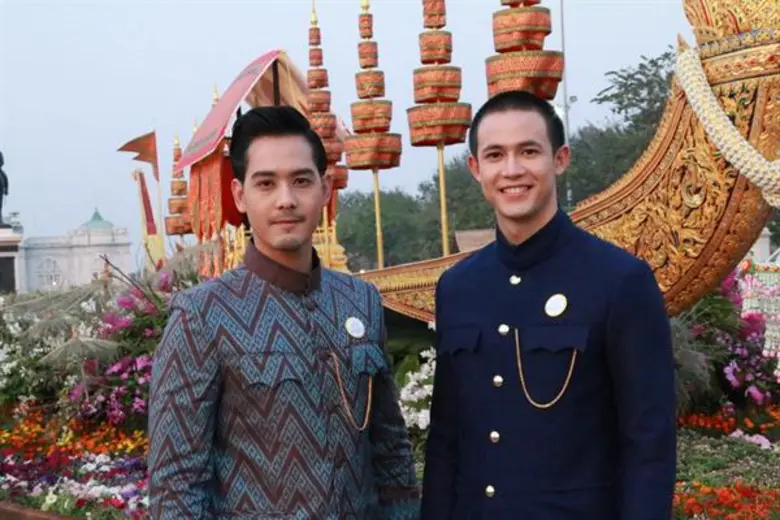 นักแสดงช่อง 3 ปลื้มปิติที่ได้ร่วมเป็นส่วนหนึ่งในงาน “อุ่นไอรัก..คลายความหนาว”พร้อมเชิญชวนมาร่วมสัมผัสกลิ่นอายความเป็นไทย ที่น่าภาคภูมิใจ