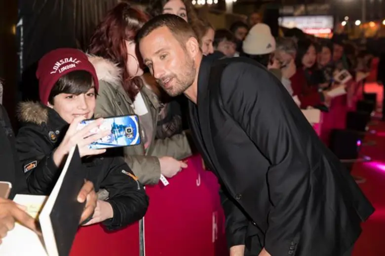 พรมแดงลุกเป็นไฟ!! เมื่อ เจนนิเฟอร์ ลอว์เรนซ์ อวดเซ็กซี่