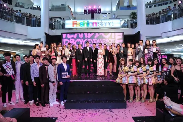 เป็นไอดอลของหนุ่ม-สาวรุ่นใหม่ ในเรื่องการ...