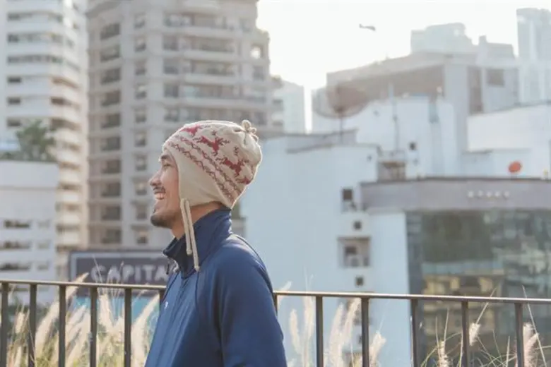 เปิดตัว "ร้อยล้านวิว" แบบอบอุ่น กับการกลับมาอีกครั้งของเจ้าพ่อเพลงรักอินดี้ "PENGUIN VILLA"