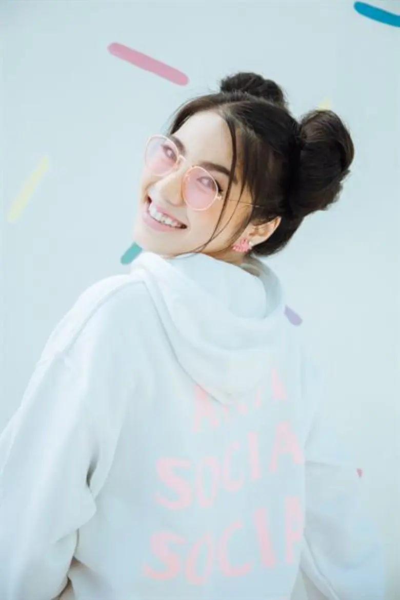 ศิลปินหน้าใหม่ "วันเดอร์เฟรม" Wonderframe...