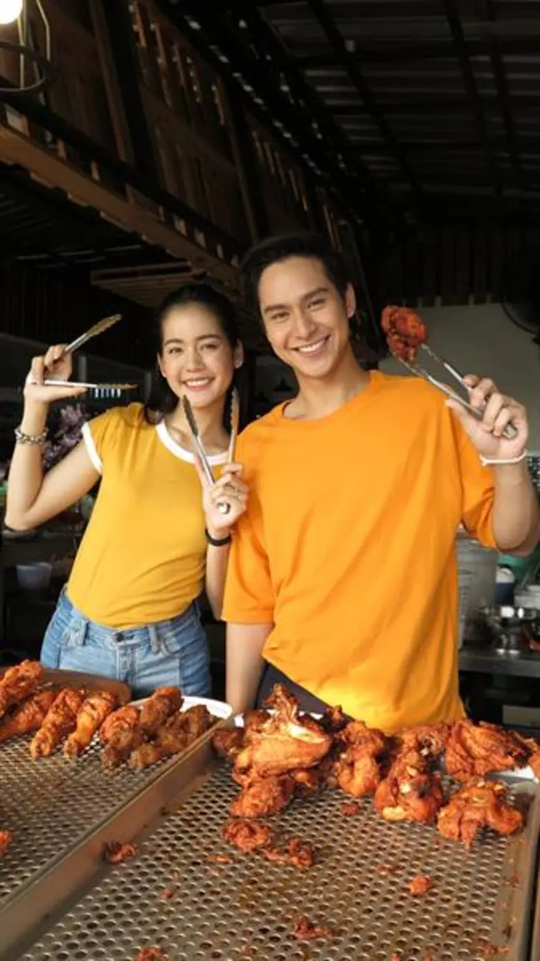 “สปอตไลท์ ออนทีวี” เปิดเวทีให้ “โดนัท-โบว์-จิณณ์-แจมมี่” อวดลีลาปรุงเมนูสุดแซ่บ แฝงความจิ้นหวาน ๆ วันพุธที่ 28 ก.พ. เวลา 23.10 น. ช่อง 7 HD กด 35