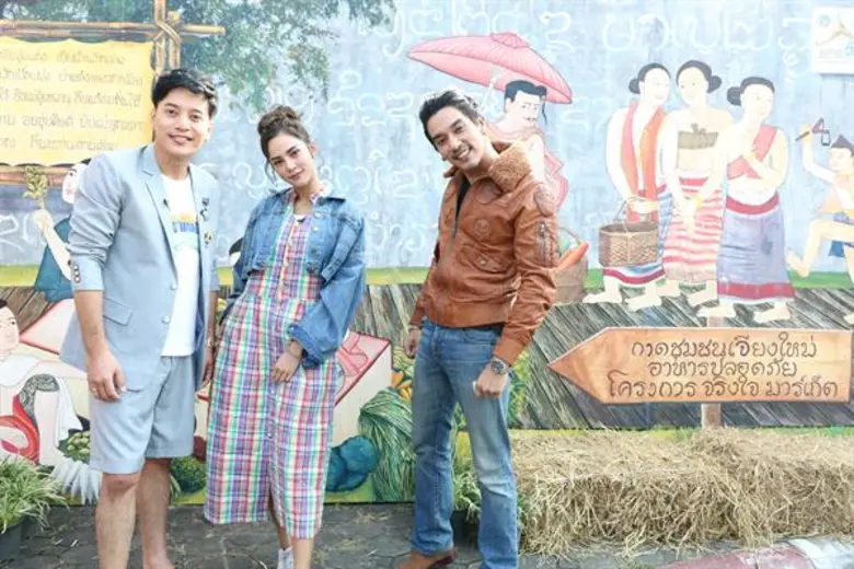 ทีวีไกด์: รายการ “ตลาดเด็ดประเทศไทย” เป็นเรื่อง!!! “อุ้ม-ลักขณา” หัวร้อน โดน ตุ้ย-แมน หยอกแรง ที่ เชียงใหม่ ในรายการ “ตลาดเด็ดประเทศไทย”