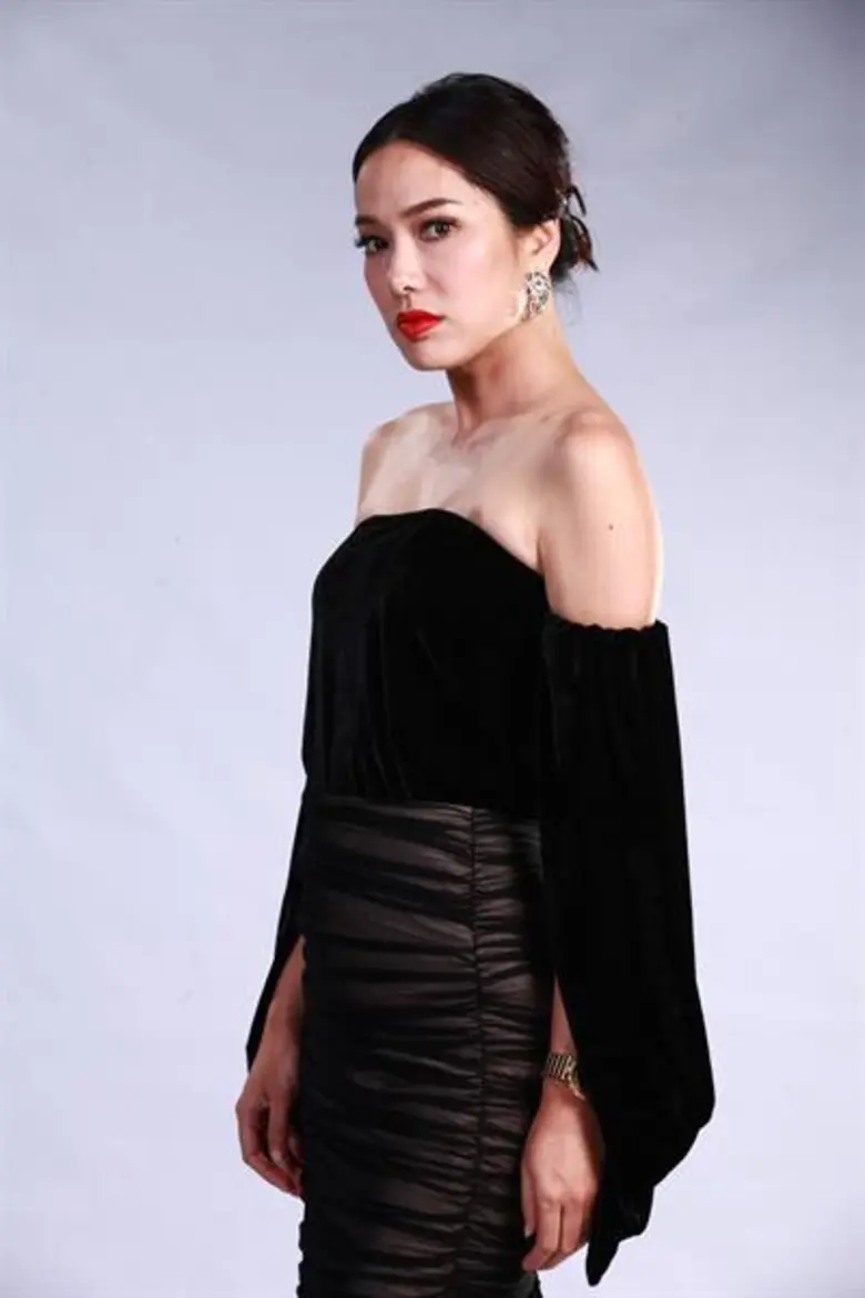 โลดแล่นอยู่ในวงการบันเทิงมานาน สำหรับนางเ...