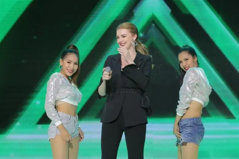 เล่นกันแรงไม่ใช่ย่อย ระหว่างเพื่อนซี้อย่า...