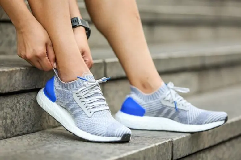 อาดิดาส ส่ง “อัลตร้าบูสท์ เอ็กซ์” และ “อัลตร้าบูสท์” มาพร้อมการถักทอไพร์มนิตแบบใหม่ เพิ่มพลังการวิ่งอย่างไร้ขีดจำกัด