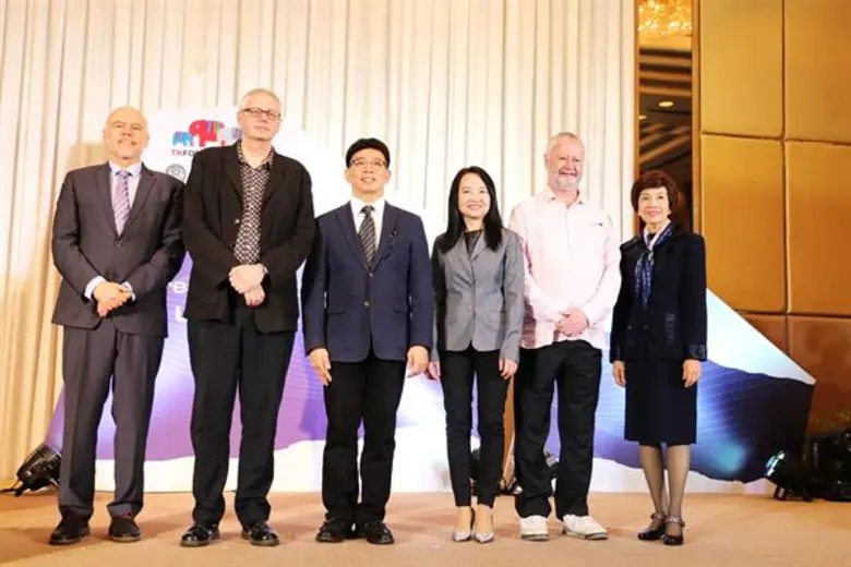 นายอธิปัตย์ บำรุง ผู้อำนวยการสำนักงานบริห...