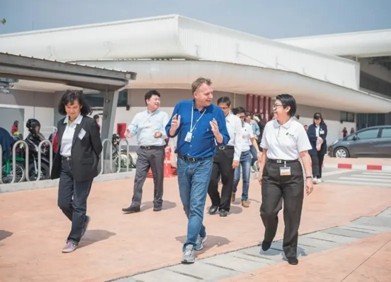 องค์กรธุรกิจเพื่อการพัฒนาอย่างยั่งยืน เยี่ยมชมฐานผลิตสีเขียวเครื่องประดับ “แพนดอร่า” จังหวัดลำพูน