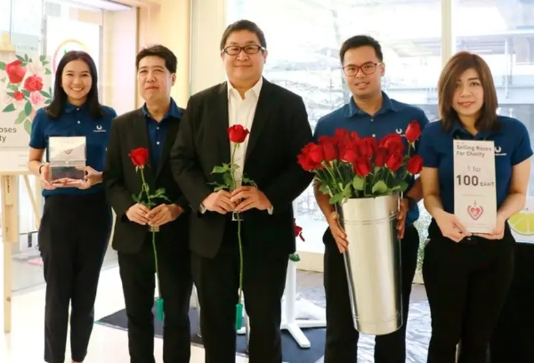 วรวรรต ศรีสอ้าน (ที่ 3 จากซ้าย) กรรมการผู...