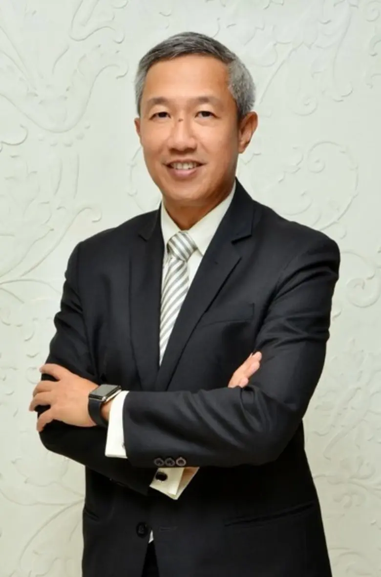 นายเอกพล พงศ์สถาพร กรรมการผู้จัดการ บริษั...