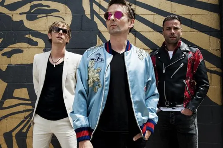 "แม็ทท์ เบลามี" Matt Bellamy และเพื่อนๆ ใ...