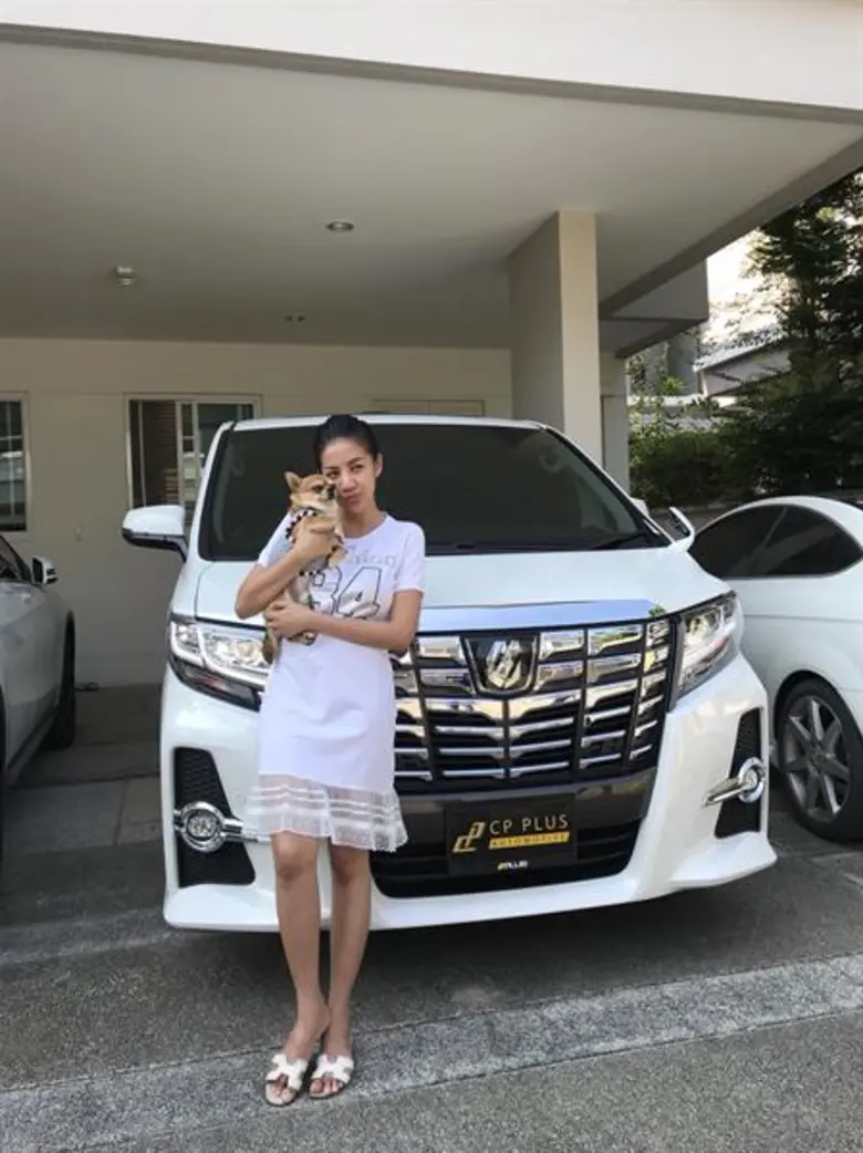 เรียกว่าขยับตัวทำอะไรก็เป็นข่าว สำหรับนัก...