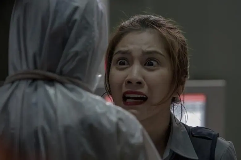 พั้นช์-วรกาญจน์ สะกดจิตดึงตัวเองสู่บท พิม หญิงติดโซเชียล ในภาพยนตร์สุดหลอน “ตึสาม อาฟเตอร์ช็อก”