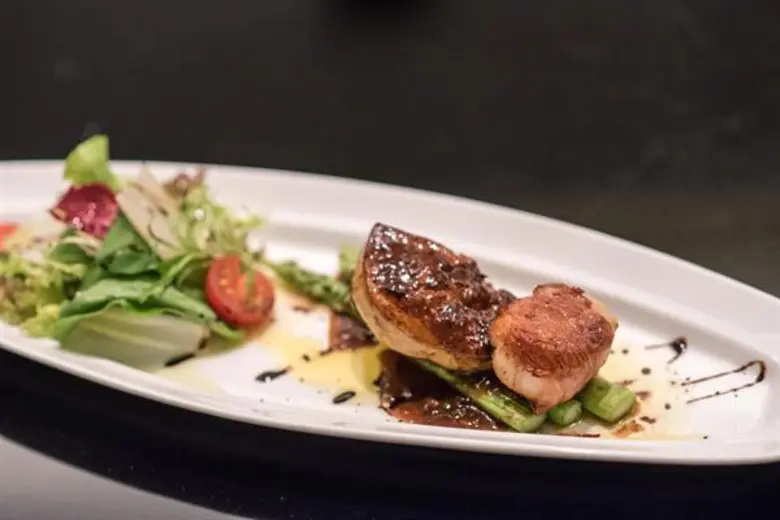 ห้องอาหารอิตาเลี่ยน ดอน จิโอวานนี โรงแรมเ...