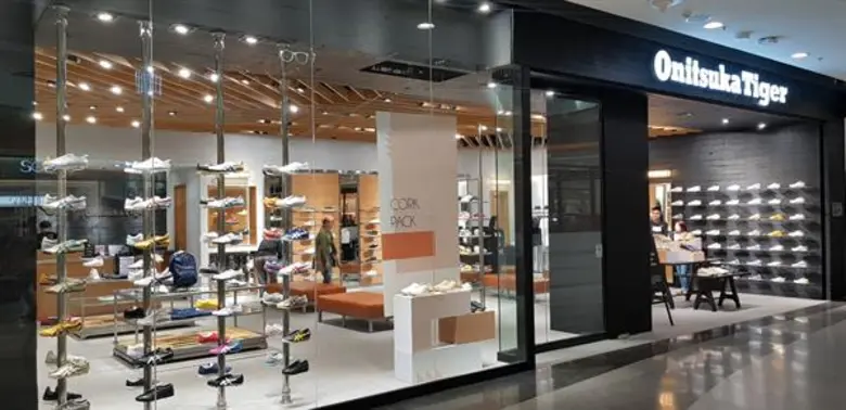 Onitsuka Tiger (โอนิซึกะไทเกอร์) เฉลิมฉลอ...