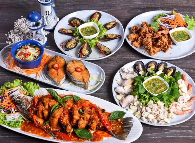 ไปเที่ยวทะเลกันดีกว่า........ร้านอาหารซิม...