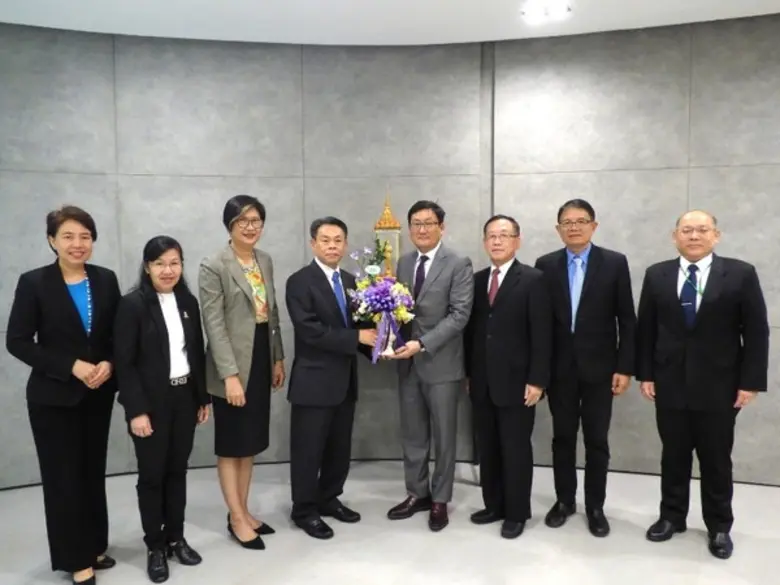 นายบุญชัย จรัสแสงสมบูรณ์ ประธานกรรมการ นา...