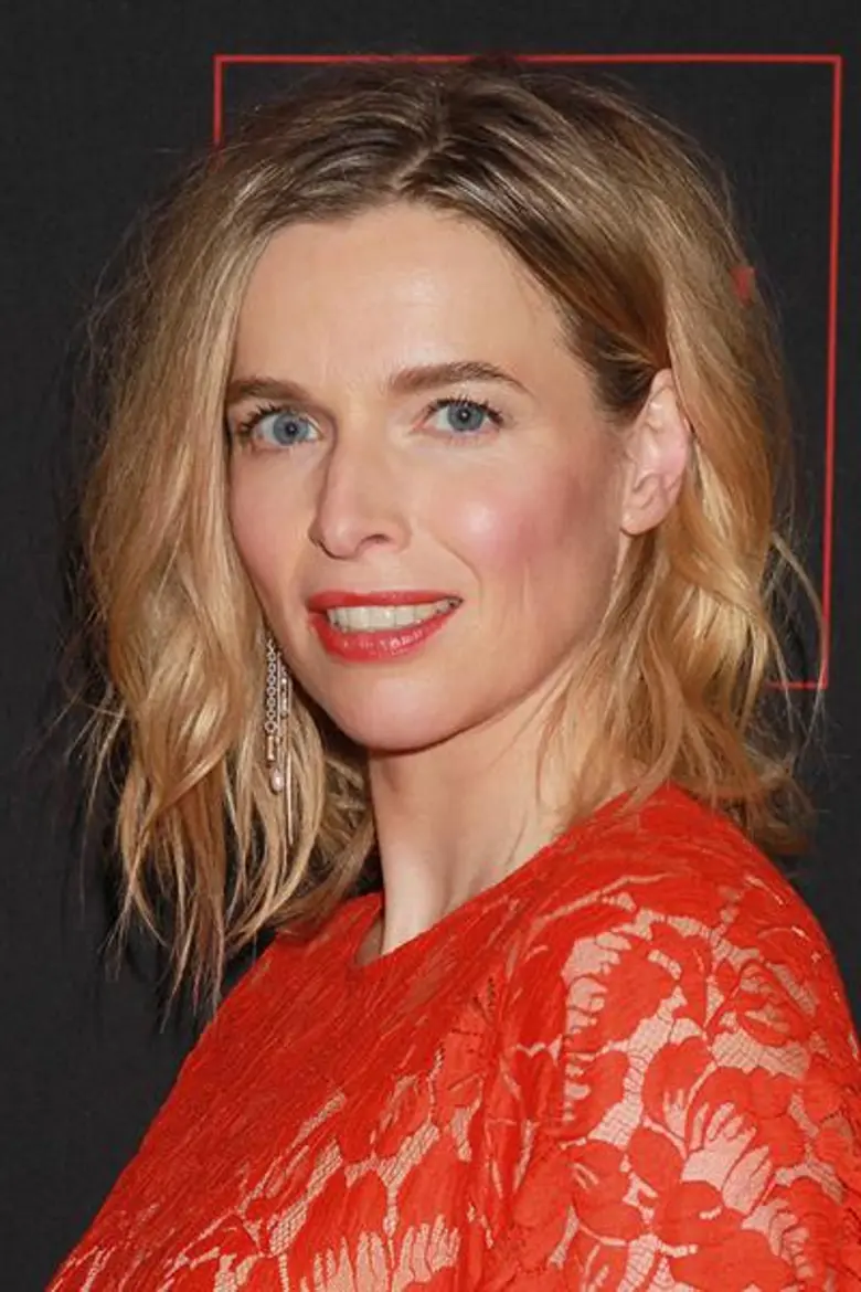 ยังคงปังอยู่เสมอกับ นางเอกสาว เจนนิเฟอร์ ...