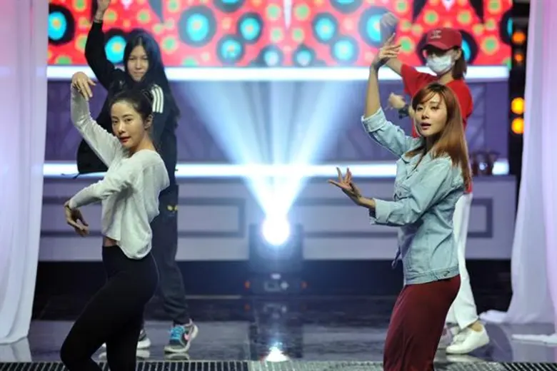 ทีวีไกด์: รายการ “เฮ มัน โชว์ GOLDEN TAMBOURINE (โกลเด้น แทมโบรีน)” ชิน – เนย – แจม – แจ๊ค ทำเวทีเดือด!!! ควักสกิลทุกอย่างที่มี ปะทะ ซานิ – เอกกี้ – ฟรอยด์ – เป็กกี้ ใน เฮ มัน โชว์ GOLDEN TAMBOURINE