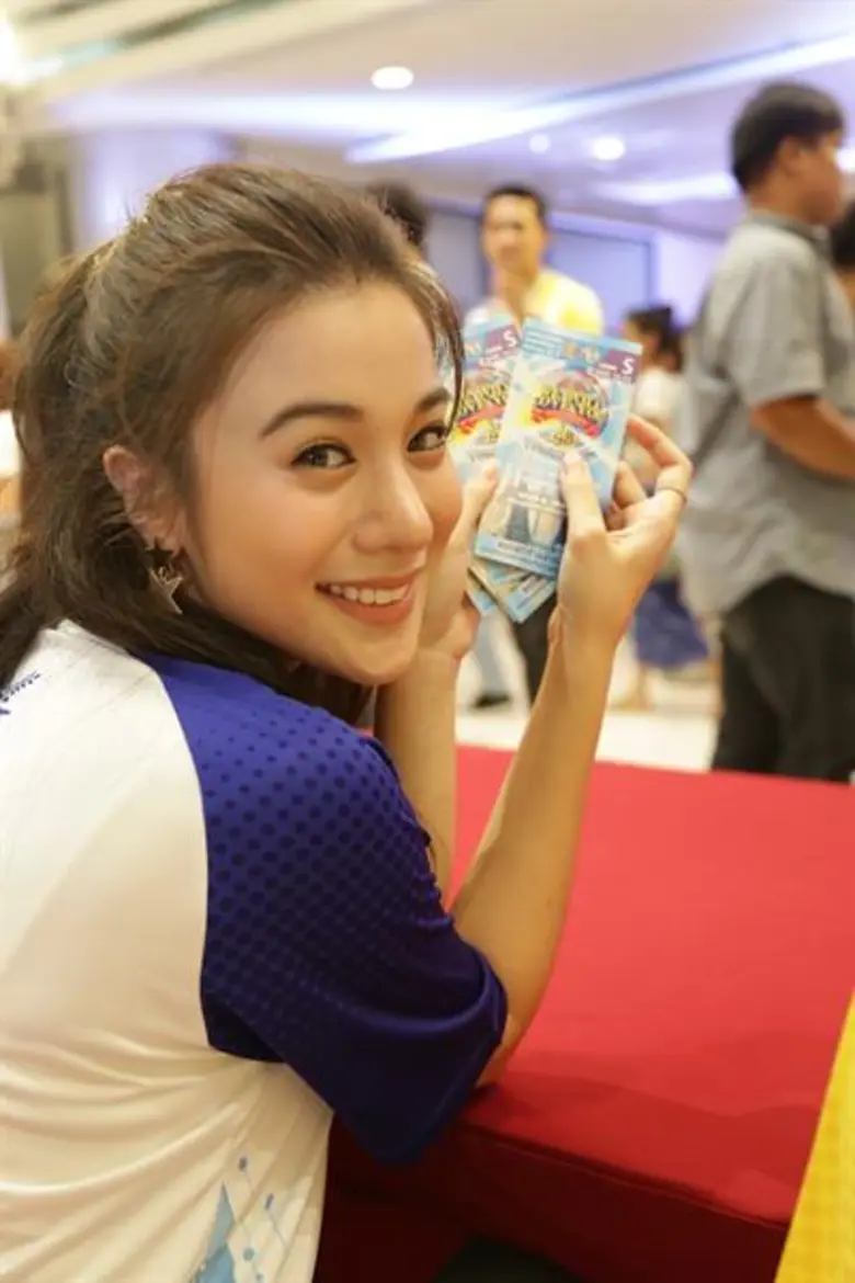 แฟนคลับ ช่อง 3 ล้นทะลัก!! แห่รับบัตรงานมหกรรมฉลองไทยทีวีสีช่อง 3 ครบรอบ 48 ปี “We will love you”