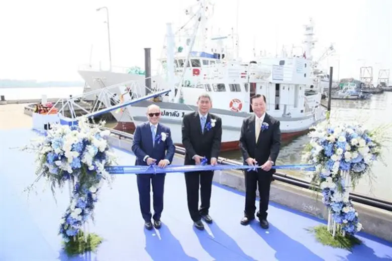 บรรยายภาพ: นายเชง นิรุตตินานนท์ (ขวา) ประธานคณะกรรม...