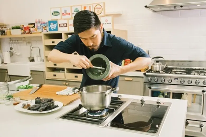 อร่อยกับจานคาวและหวานสไตล์ "เชฟพล ตัณฑเสถ...