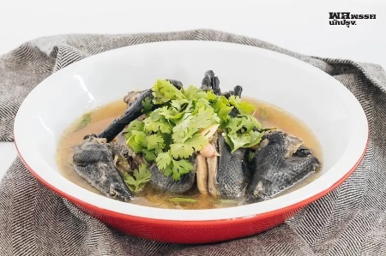 ทีวีไกด์: รายการ "พลพรรคนักปรุง" เสิร์ฟ “ซูเปอร์ไก่ดำ”แซบซี้ด