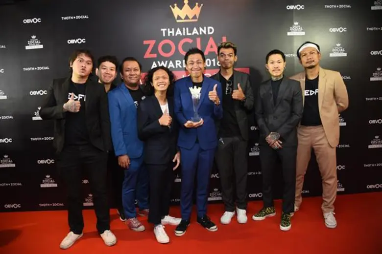 ชมพู่ – เจมส์จิ – แก้ม – เป๊ก – BNK48 คว้ารางวัลคนบันเทิงผู้ทรงอิทธิพลในโลกออนไลน์ ในงาน Thailand Zocial Awards 2018