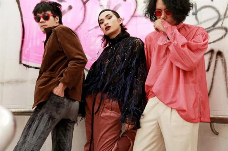 ห่างหายจากการปล่อยซิงเกิลใหม่ไปสักพัก สำห...