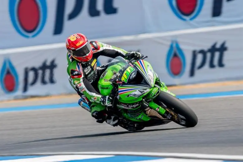 เพลงชาติไทยกระหึ่ม! “ฐิติพงศ์-อนุภาพ” ผงาดแชมป์โฮมเรซ เอเชีย โรด เรซซิ่ง