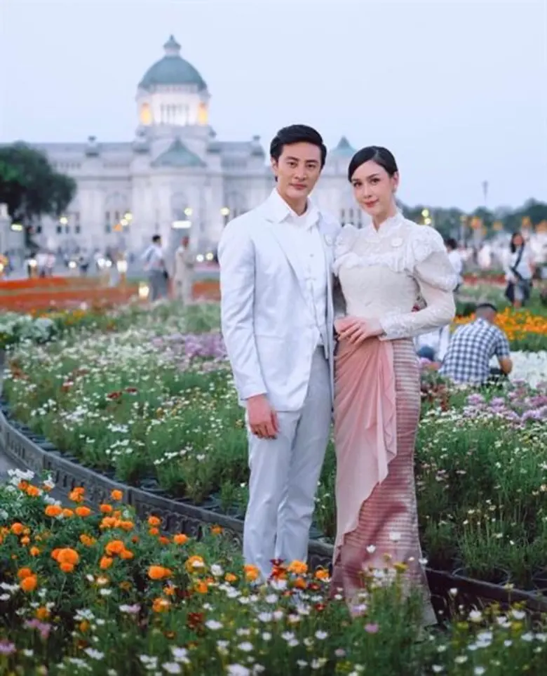 งดงาม สง่างาม “ช่อง 8” ส่งพระนาง ร่วมงาน “อุ่นไอรัก คลายความหนาว”