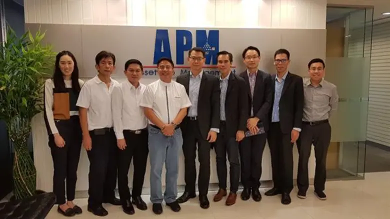 นายสมภพ ศักดิ์พันธ์พนม (ที่ 4 จากซ้าย) ประธานกรรมกา...