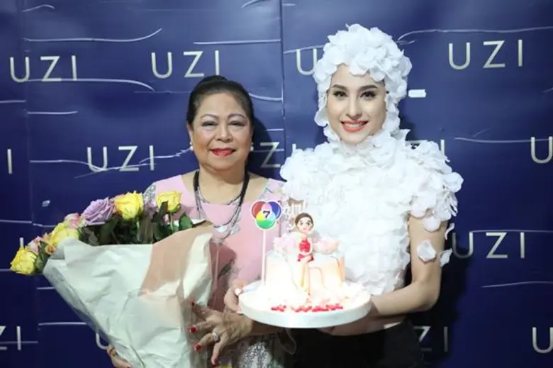“ขวัญ” ทำงานฉลองวันเกิด พร้อมเปิดผลิตภัณฑ์ใหม่จาก UZI
