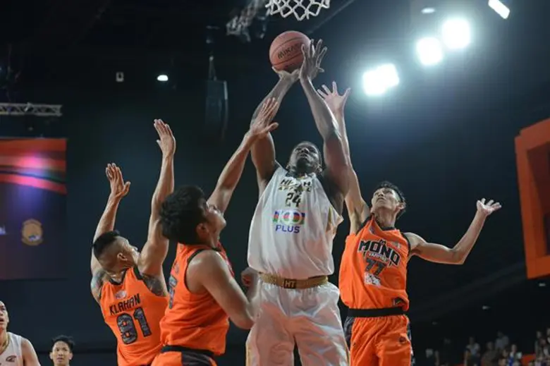 ผลการแข่งขันบาสGSB TBSL2018 ทีมไฮเทคชนะ ทีมโมโนแวมไพร์