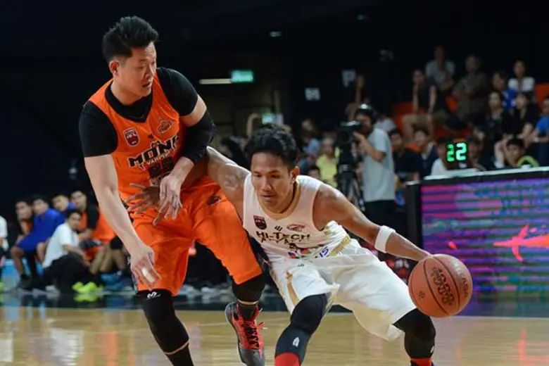 ผลการแข่งขันบาสGSB TBSL2018 ทีมไฮเทคชนะ ทีมโมโนแวมไพร์