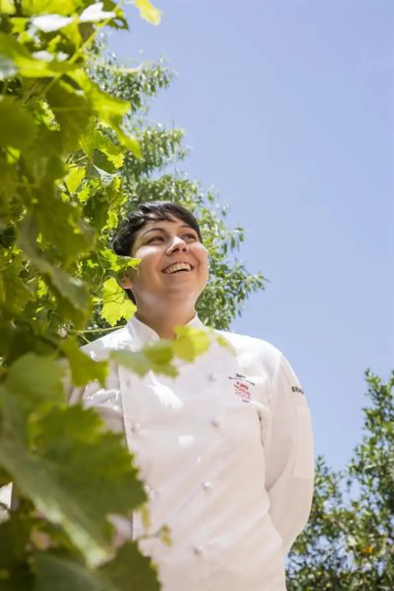 บังเกอร์ ต้อนรับเชฟมิชลิน สตาร์ มาร์ติน่า คารุโซ จากโรงแรม Signum ประเทศอิตาลี จับมือกับเชฟอาร์นี่ มาร์เซลลารังสรรค์อาหารมื้อพิเศษ 7 คอร์ส วันที่ 11 มีนาคมนี้ วันเดียวเท่านั้น