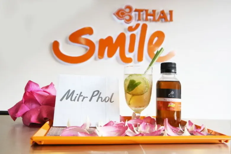 ไทยสมายล์ ร่วมกับ น้ำตาลมิตรผล แนะนำเมนูพิเศษ “เครื่องดื่มมิตเต้ไทยซีรีย์ กลิ่นตะไคร้และบัวหลวง”