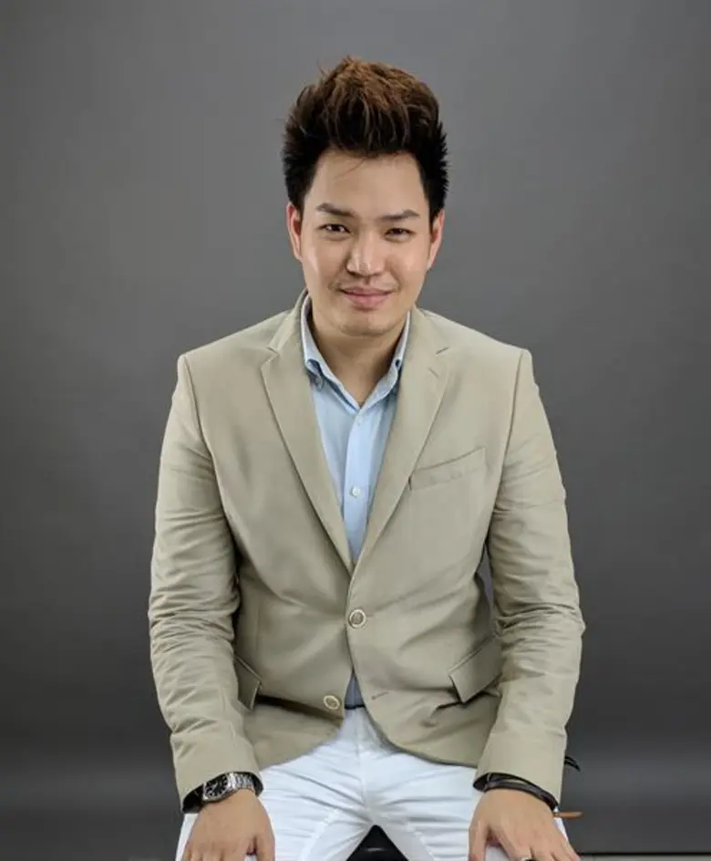 นายนัยธาดา นันทน์วิธู กรรมการบริหาร บริษั...