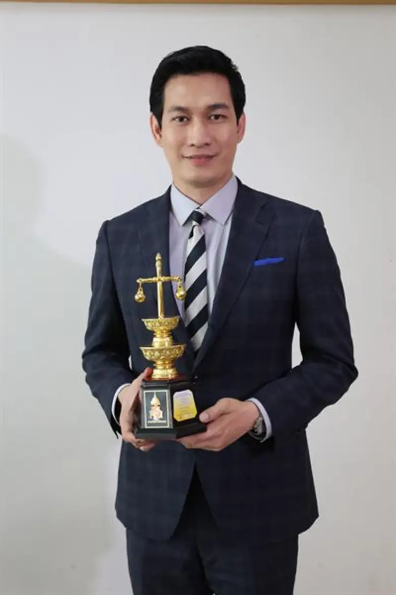 ข่าวซุบซิบ: อ๊อฟ อัครพล และ ก้อย บุญญิตา-หลี่แช วิยดา