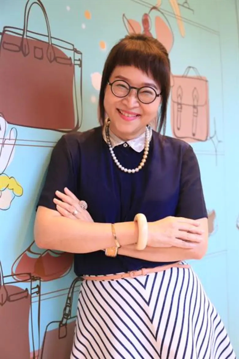 พี่หน่อง-อรุโณชา สุดปลื้ม กระแส ออเจ้า ดังเป็นพลุแตก !! กระแสตอบรับ “บุพเพสันนิวาส” สุดปัง หนังสือนิยายขายดีเว่อร์