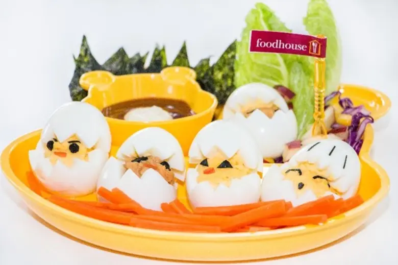 ปัจจุบันมีอาหารหลากหลายชนิดที่มีสีสันหน้า...