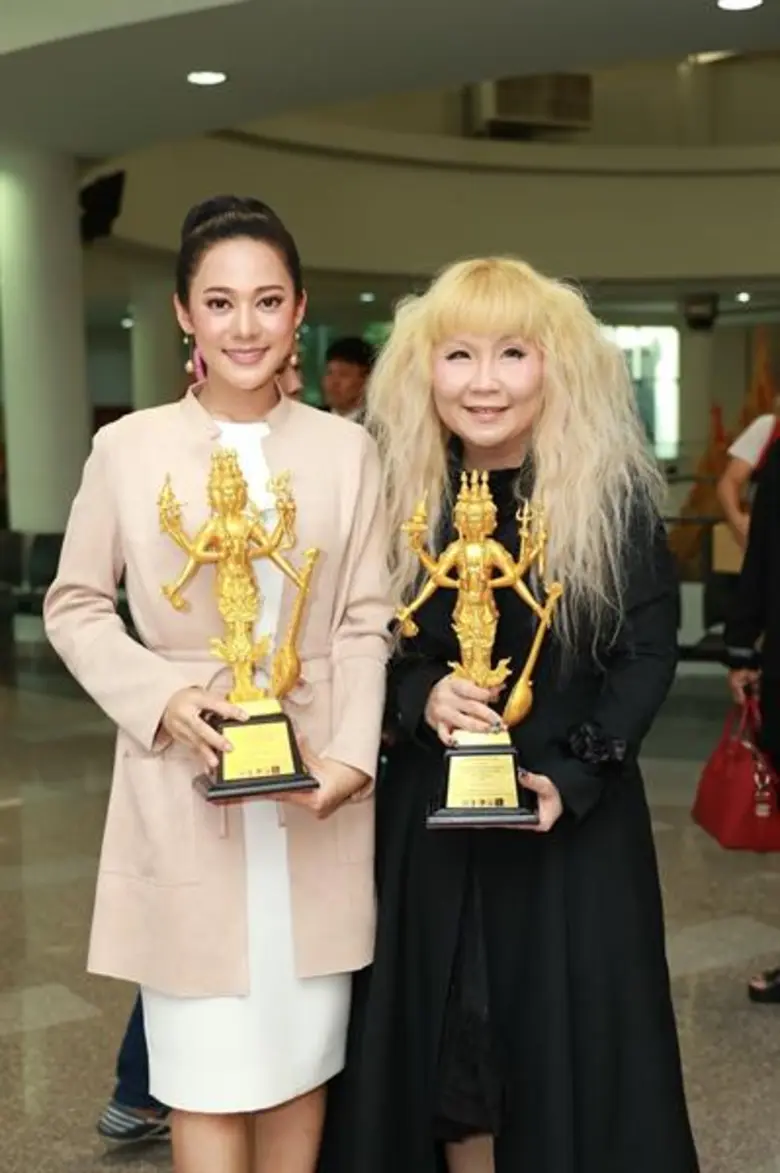 เหล่าดาราจิตอาสา ปลื้มสุดใจ!!! เข้ารับรางวัล “เทวะจุตโลกบาล” ต้นแบบคนดีสี่ทิศ