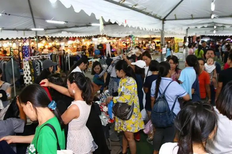 โดนใจสายช้อป!!! ใกล้ชิดดาราดัง อัดแน่นสินค้าคุณภาพ ตลาดนัดดารา@ตลาดนัดมะลิเลียบด่วนเมืองทอง