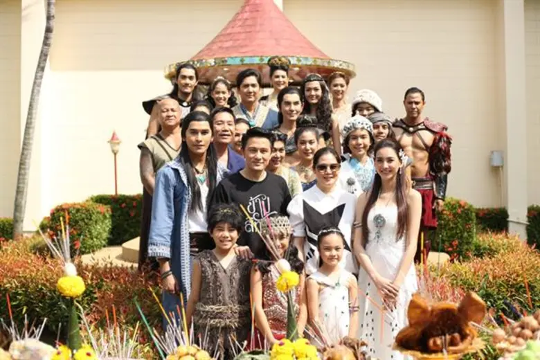 ออน-วุธ จัดพิธีบวงสรวงเปิดกล้องละครสองเรื่องซ้อน อุทัยเทวี+ข้ามสีทันดร เปรี้ยง!!! ที่ช่อง 3