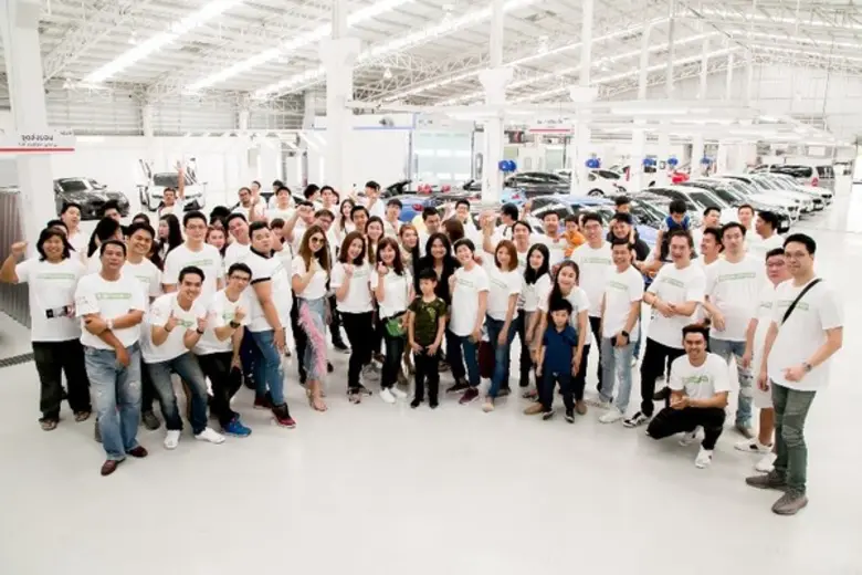 จากภาพ นางสาว สุรีย์ภรณ์ อุดมผลวณิช ประธา...